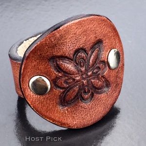 •HP!• Hand Tooled Leather Ring Sienna Maru Brown